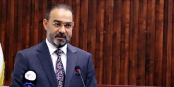 نوفل ابو رغيف يشارك في اختتام الموسم الثقافي الأول لـ “المجمع العلمي العراقي” وأجواء البلاغانية والجمال تؤثث الحضور المعرفي والزخم النوعي لهذه المؤسسة الرائدة