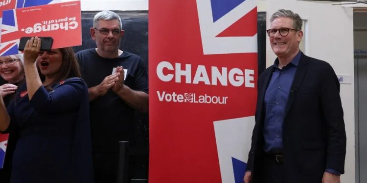 بريطانيا .. انطلاق الانتخابات و توقعات بصعود “تاريخي” للمعارضة