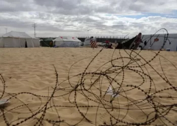 اسرائيل تستعد للتنــــازل عن السيطرة على محور فلادلفيا