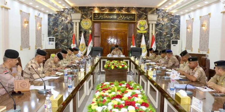 قيادة القوات البرية تناقش واجبات المستشارين في قيادات العمليات والفرق