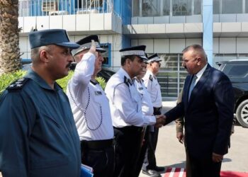 وزير الداخلية يترأس اجتماعاً لمديرية المرور العامة