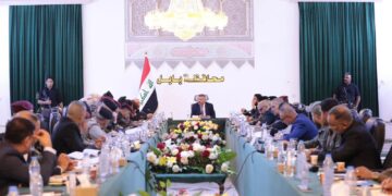 وزير الداخلية يؤكد على اهمية التنسيق بين القطعات الامنية والجهات الخدمية لتقديم افضل الخدمات لزوار الاربعينية