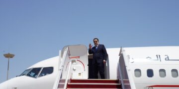 السوداني يتوجه إلى طهران لحضور مراسم تنصيب الرئيس الإيراني