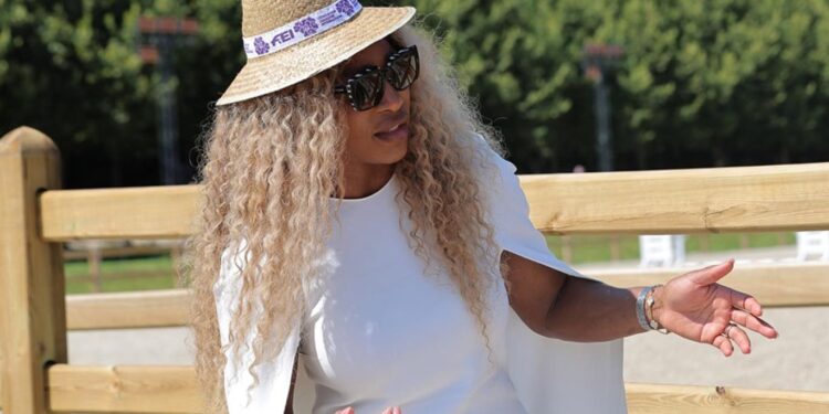 مطعم باريسي يعتذر لسيرينا وليامز بعد منعها من الدخول