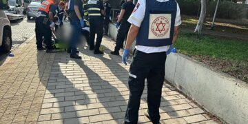 تل أبيب.. قتلى وجرحى بعملية طعن وإطلاق نار