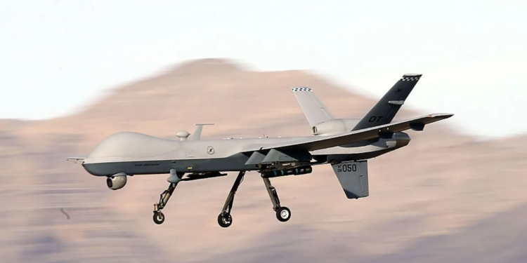 الحوثيون يسقطون مسيرة أمريكية