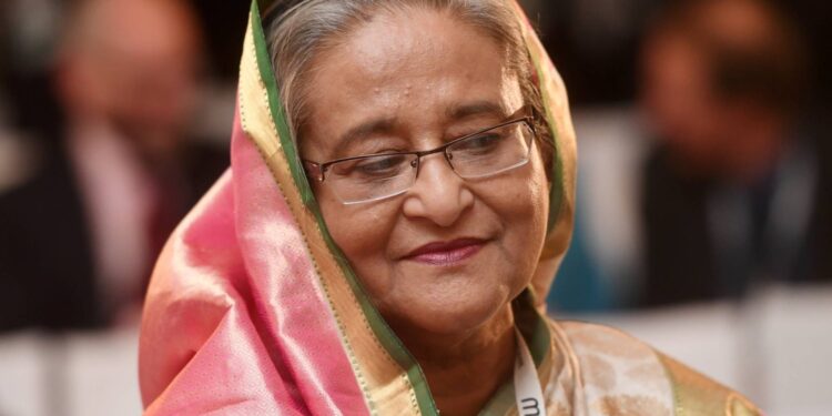 بنغلاديش..  تظاهرات تجبر “الشيخة حسينة” على الهـــروب الى الهند