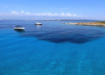 اكتشاف مدينة قديمة مغمورة تحت الماء