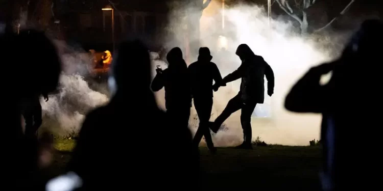 السويد.. احالة رجلين “دنسا القرآن” على القضاء بتهمة التحريض على الكراهية