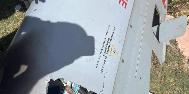 تفكيـــك صاروخ كان على متن الطائرة التركية التي أسقطها الدفاع الجوي العراقي