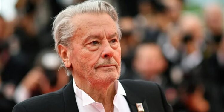 عملية احتيال بالذكاء الاصطناعي تستخدم صورة الممثل آلان ديلون