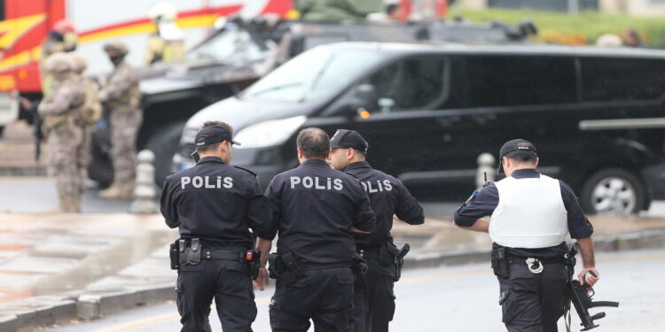 الاستخبارات التركية تعلن القبض على “مســـؤولة العمال الكردستاني” بفنلندا