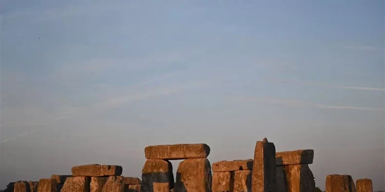 العلماء ينجحون في حل لغز الأحجار العملاقة في بريطانيا