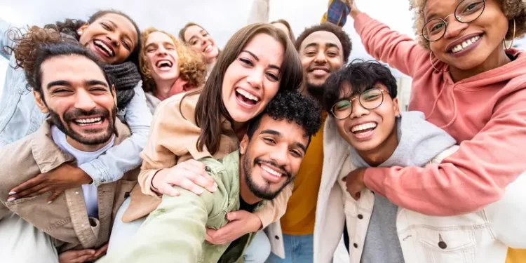 5 طرق للعثور على أصدقاء يجعلونك سعيدًا!