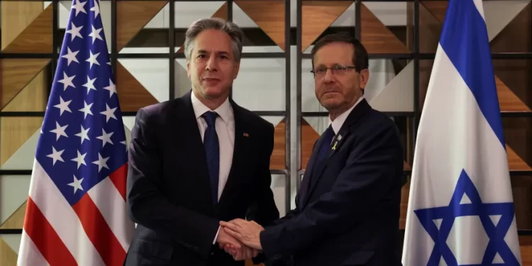 بلينكن.. هذه “لحظة حاسمة” لمحادثات وقف إطلاق النار في غزة