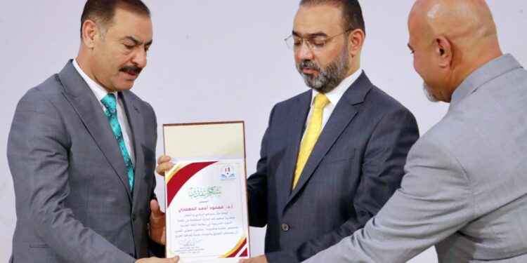 بإشراف الوكيل الاقدم لوزارة الثقافة والسياحة والآثار نوفل ابورغيف دار المأمون للترجمة والنشر تختتم دورة اللغة والمخاطبات الادارية