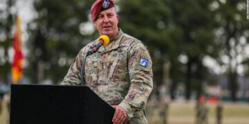أعلى جنرال أمريكي في الشرق الأوسط لحشد الدول ضد إيران