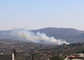 عدة دول تدعو مواطنيها لمغادرة لبنان وإسرائيل وعدم السفر
