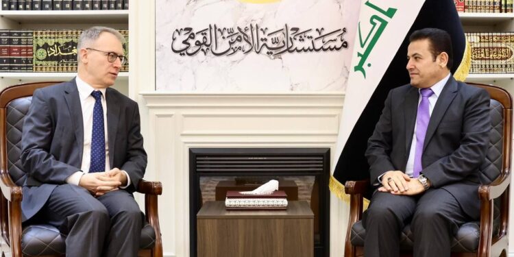 الأعرجي يلتقي السفير الإيطالي