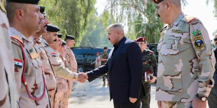 وزير الداخلية يوجه بمضاعفة الجهود والتعاون مع الزائرين والمواكب الحسينية