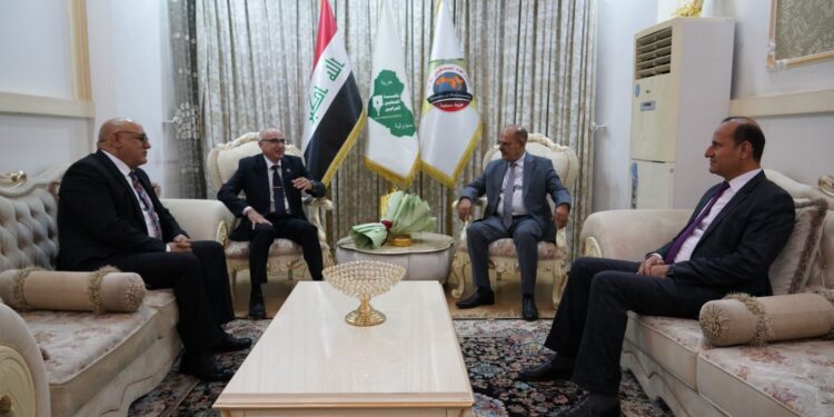 نقيب الصحفيين العراقيين يستقبل رئيس جامعة بغداد لمناقشة دعم الأسرة الصحفية وتأسيس كلية الذكاء الاصطناعي