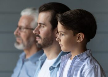 كيف تؤثر التجارب المشتركة على تشكيل الوعي الجماعي داخل المجتمع