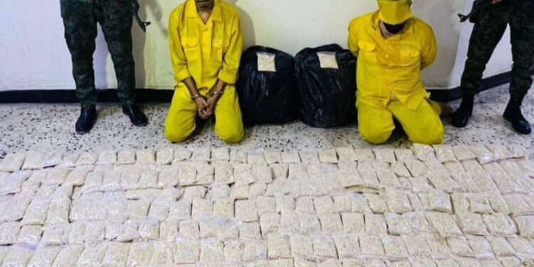 الانبار.. اعتقال متاجريّن بالمخدرات وضبط بحوزتهما “مليون” حبة مخدرة