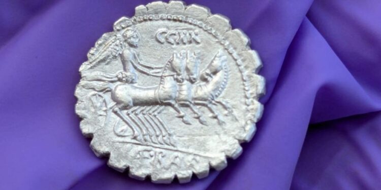 اكتشاف عملات رومانية في صقلية عمرها أكثر من 2000 عام