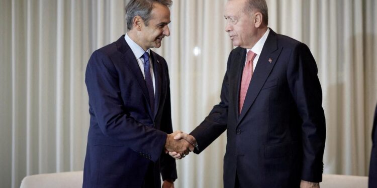 اليونان وتركيا تبحثان “إحيـــــاء ترسيم الحدود البحرية”