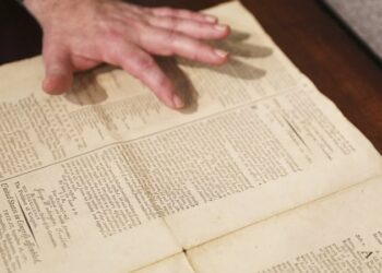 عرض نسخة نادرة من الدستور الأمريكي في مزاد,,, عمرها 230 سنة