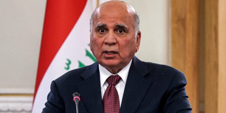 وزير الخارجية يحذر من نار تأكل المنطقة ويشير لـ”قمة بغداد”‎