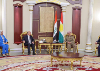 مسعود بارزاني يستقبل وفد من بغداد