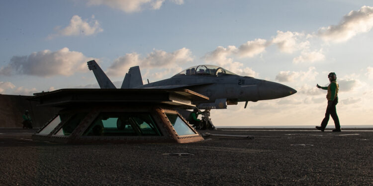 الاعلان عن تدمير منظومتين صاروخيتين ومركبة للحوثيين