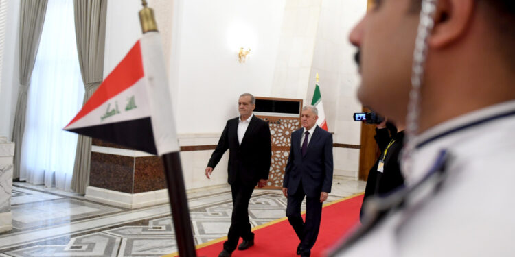 الرئيس العراقي يستقبل نظيره الإيراني