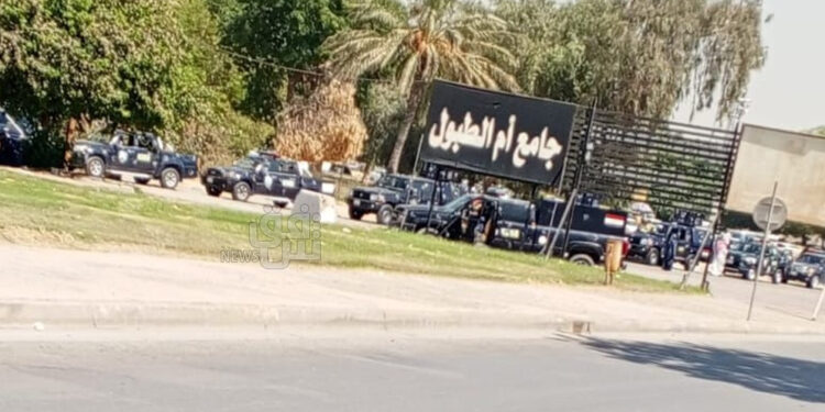 قوة أمنية كبيرة تطوق جامع “أم الطبول”