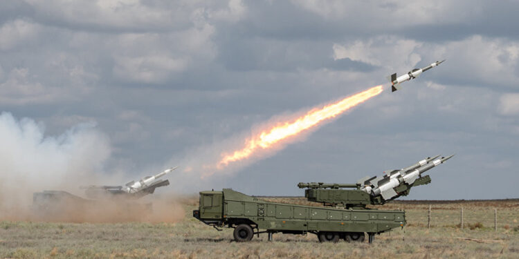 اسرائيل تعلن التصدي لأهداف جوية قادمة من العراق