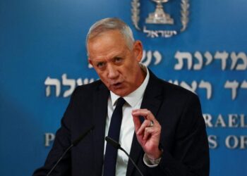 غانتس يطالب أمريكا بتشكيل “تحالف” مع دول عربية ضد حماس