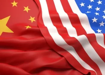 أكثر الشركات الأميركية عرضة للخطر من التعرض للصين.. (أبل وتسلا) على (البوديوم)