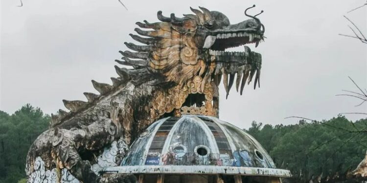 فيتنام.. غموض حول إغلاق الملاهي المائية “هو ثوي تيان”