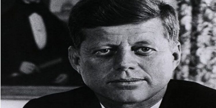 بيــــع فيديو مدته 10 ثوان لموكب جون كينيدي قبل مقتله ,,بمبلغ خيالي