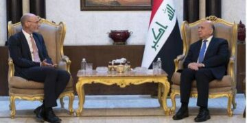فؤاد حسين يستقبل السفير البريطاني لمناقشة ابرز التحديات على الساحة الإقليمية