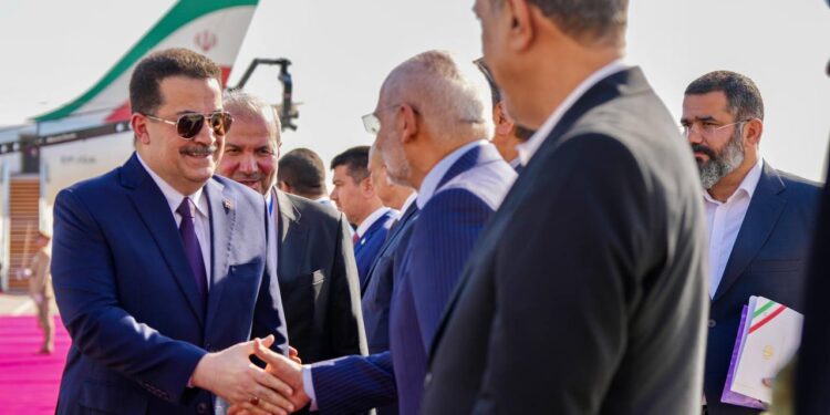 الرئيس الإيراني يصل الى بغداد