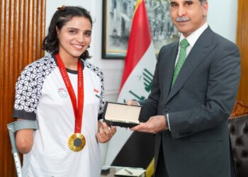 رئيس مجلس القضاء الأعلى يستقبل اللاعبة نجلة عماد