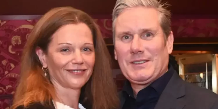 رئيس وزراء بريطانيا في مأزق بسبب زوجته