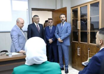 وزير التعليم يفتتح دراسة الدبلوم العالي المهني في الأكاديمية العراقية لمكافحة الفساد