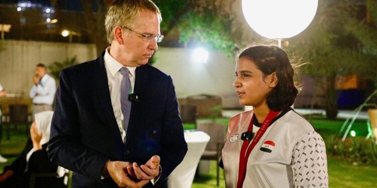 السفير الفرنسي يستقبل ابطال العراق المشاركين بدورة ألعاب باريس