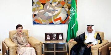 العراق والسعودية يبحثان سبل تعزيز “التعاون القنصلي” بين البلدين