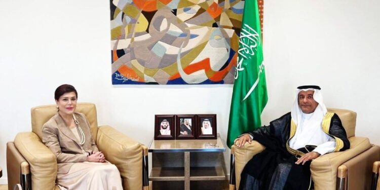 العراق والسعودية يبحثان سبل تعزيز “التعاون القنصلي” بين البلدين