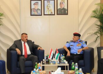 وزير الداخلية يلتقي مدير الأمن العام الأردني