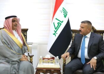 وزير الداخلية يلتقي السفير السعودي
